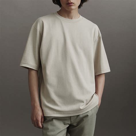 uniqlo airism oversized tee